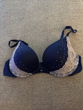 Victorias Secret Plunge Bra